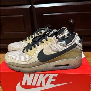 Nike Men's Air Max 90 SE Sneakers - Beige/Black